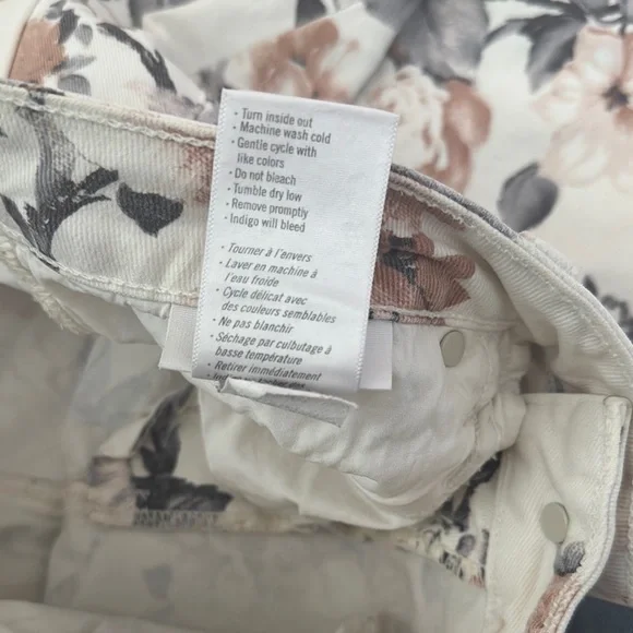 Paige Colette Crop Flare Denim - Picture 9 of 10